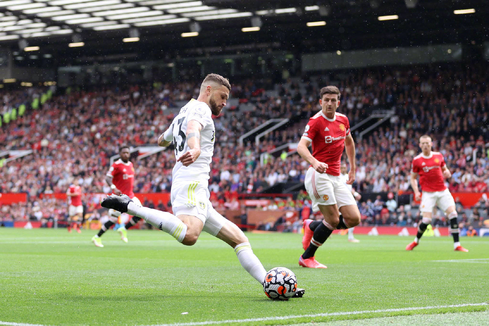 更为紧密的 更为紧密的